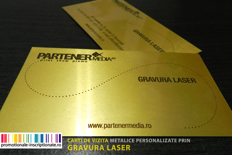 Carti de vizita din aluminiu eloxat personalizate prin gravura laser