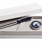 Seturi de stickuri USB de 8Gb cu breloc si pixuri metalice Cacharel - CPBU289 Seturi de stickuri USB de 8Gb cu breloc si pixuri metalice Cacharel - CPBU289