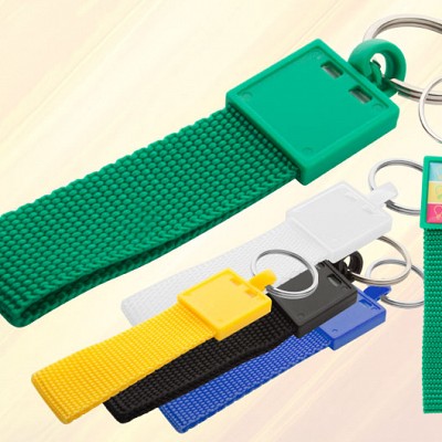 Breloc din plastic cu banda textila colorata - AP809375 brelocuri promotionale cu banda colorata AP809375