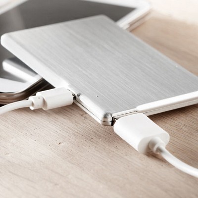 Power bank metalic cu capacitate de 2200 mAh si stick de 8 GB - MO8682 MO8682 powerbank uri metalice promotionale