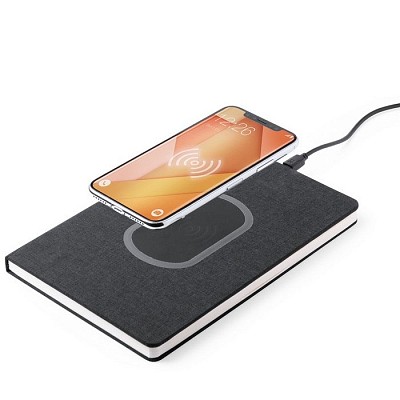 Carnetel A5 cu incarcator wireless incorporat - V2965 carnetele promotionale cu incarcator wireless incorporat V2965