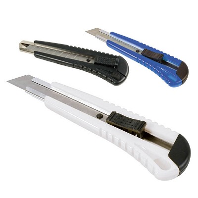 Cutter cu carcasa din plastic si design modern - 12410 cuttere de birou cu lama lata si design modern 12410