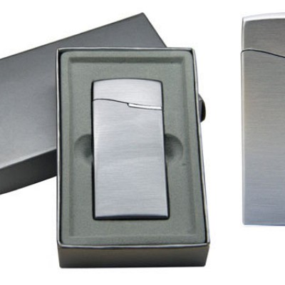 Bricheta metalica cu flacara rezistenta la vant - Lille 29590 Lille 29590 Brichete promotionale metalice cu flacara rezistenta la vant