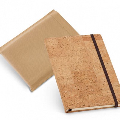 Carnetel din pluta cu prindere elastica si file ivory - 93488 carnetele promotionale din pluta