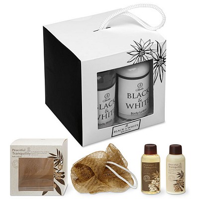 Set de baie cu trei accesorii pentru ingrijirea corporala - MO8270 MO8270 seturi de baie cu lotiuni de corp