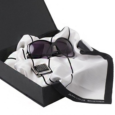 Esarfa Scherrer cu ochelari de soare si memory stick USB - SPFGU305 SPFGU305 seturi de cadou cu esarfa stick USB si ochelarii de soare