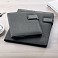 Mape A5 de conferinta cu powerbank si suport de telefon sau tableta - MO9231 (poza 2) Mapa A5 de conferinta cu powerbank si suport de telefon - MO9231 (poza 2)